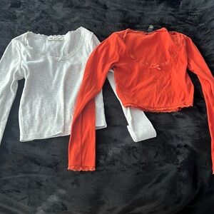 Set of 2 long sleeve tops M